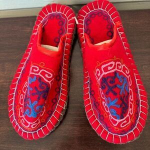Handmade lightweight, warm comfy felt slippers from merino wool size 7,5-8
